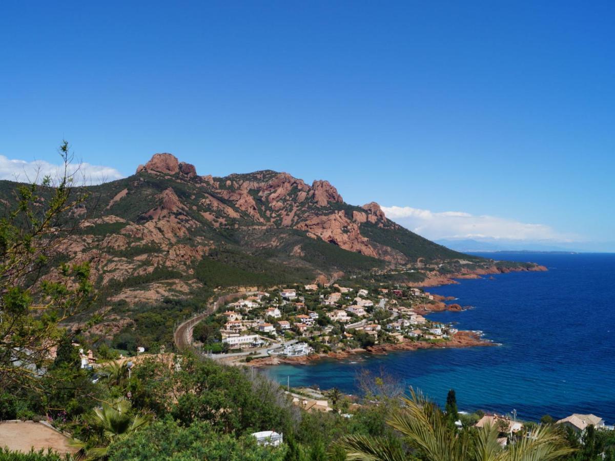 Villa In Antheor With Private Swimming Pool Saint-Raphaël Екстериор снимка